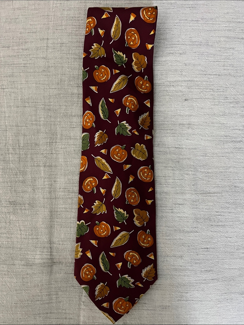 Men's Burgundy Halloween Pumpkin & Leaf Tie